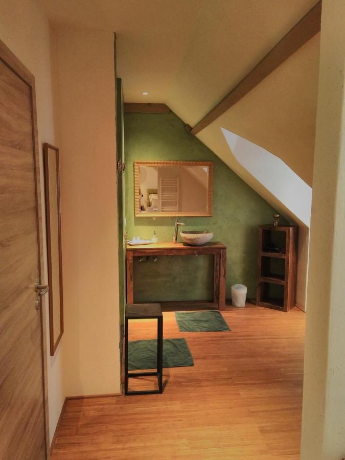 Chambres D'Hotes Les 3 Salamandres Yvoir Exteriör bild