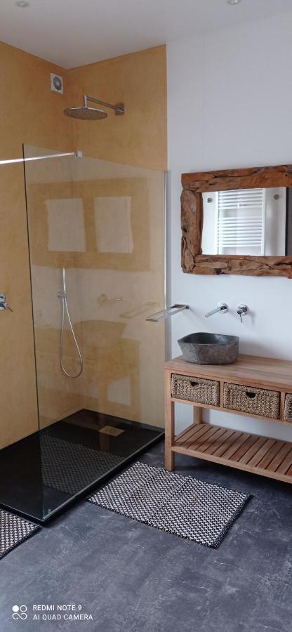 Chambres D'Hotes Les 3 Salamandres Yvoir Exteriör bild